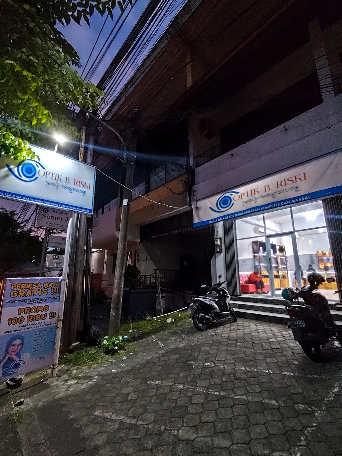 Optik B. Riski Kerobokan